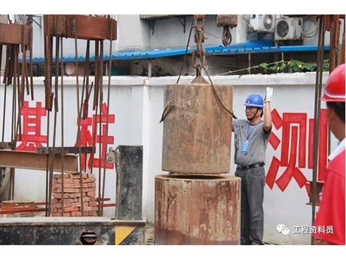 長沙市創(chuàng)富鋼鐵貿(mào)易有限公司,長沙聲測管,長沙注漿管,耐磨板,涂塑管,H型鋼,角鋼,槽鋼,工字鋼